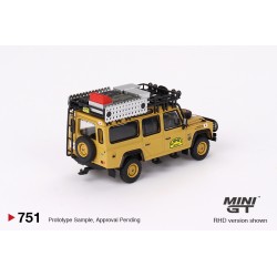 Mini GT Land Rover Defender 110 1989 Camel Trophy Amazon Team Japan