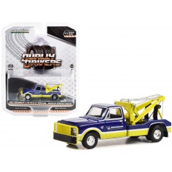 Greenlight 1967 Chevrolet C-30 Dually Wrecker Michelin Service Center