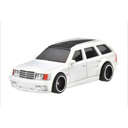 Hot Wheels Premium Mercedes-Benz E 36 AMG