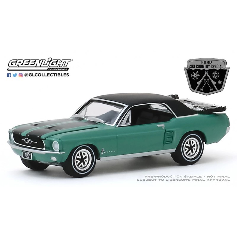 Greenlight 1967 Ford Mustang Coupe Ski Country Special