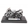 Welly Triumph Daytona 600 Con Base 1:18