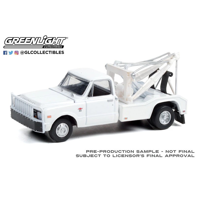 Greenlight 1968 Chevrolet C-30 Dually Wrecker Tow Truck White
