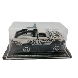 Guisval Toyota Hilux 4WD Pickup Skull