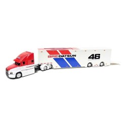 Maisto Mack Anthem Bre Datsun Custom Hauler 1/64